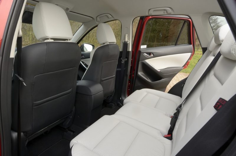 Mazda CX-5 photo salon