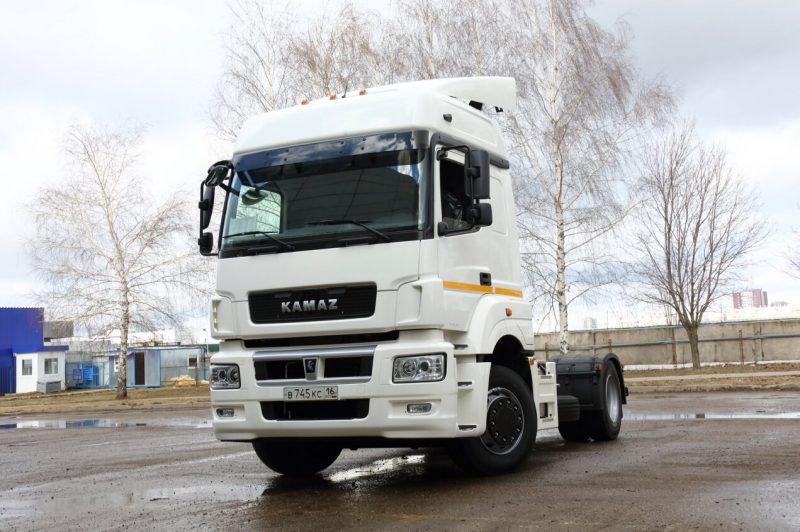 Auto KAMAZ-5490 2011