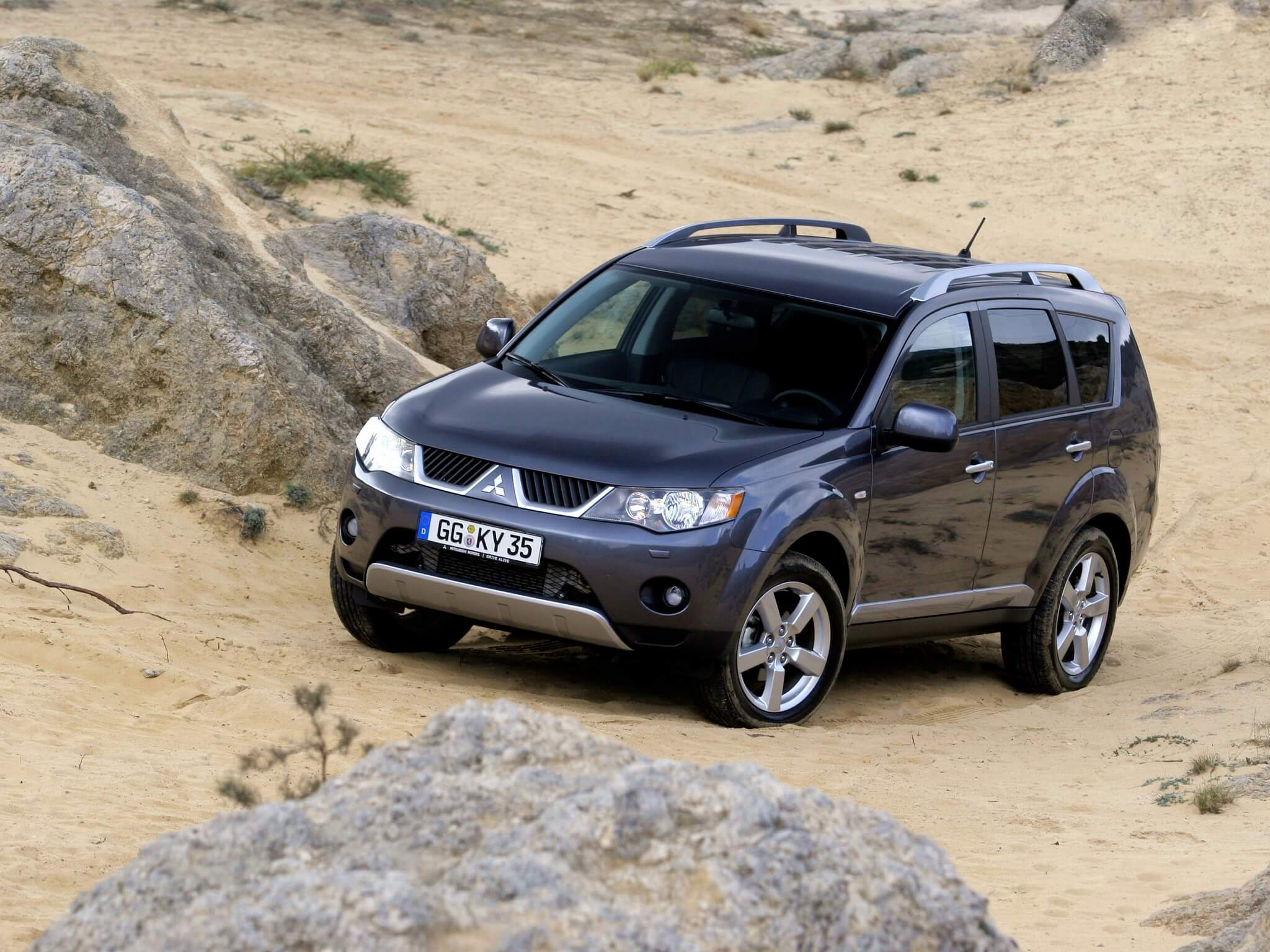 Mitsubishi Outlander 3 photo 2