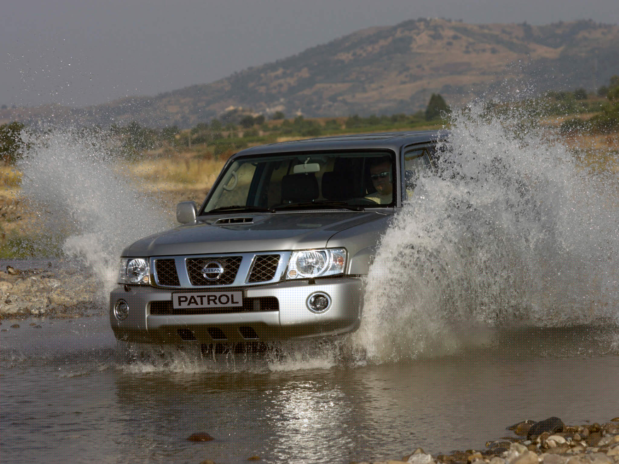 Nissan Patrol VI photo 3