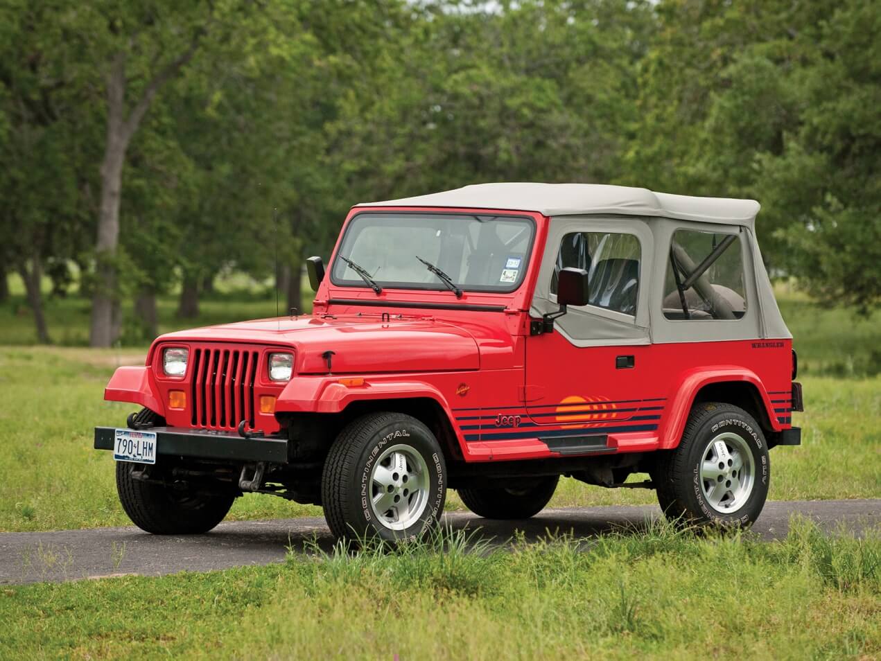 Jeep Wrangler photo 4