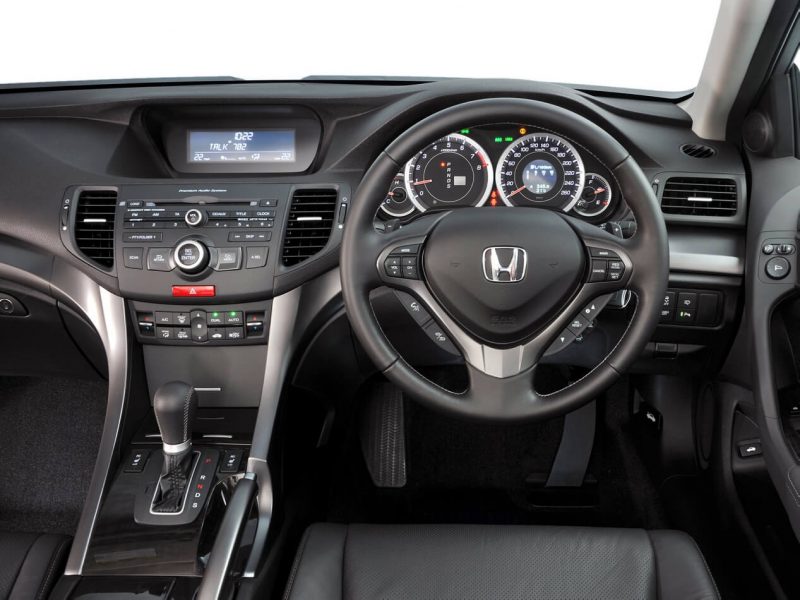 Steering wheel of Honda Accord VIII
