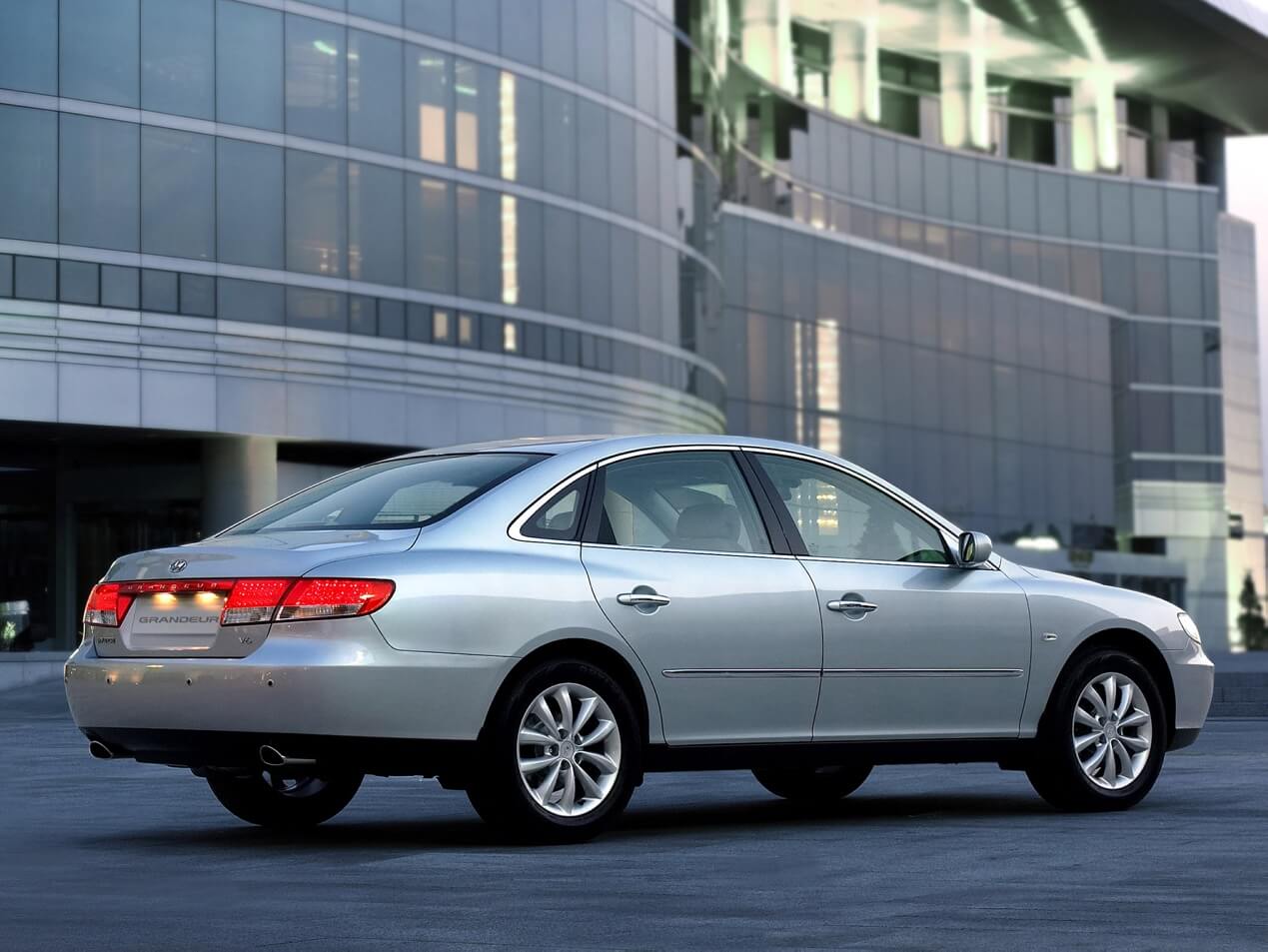 Hyundai Grandeur photo 3