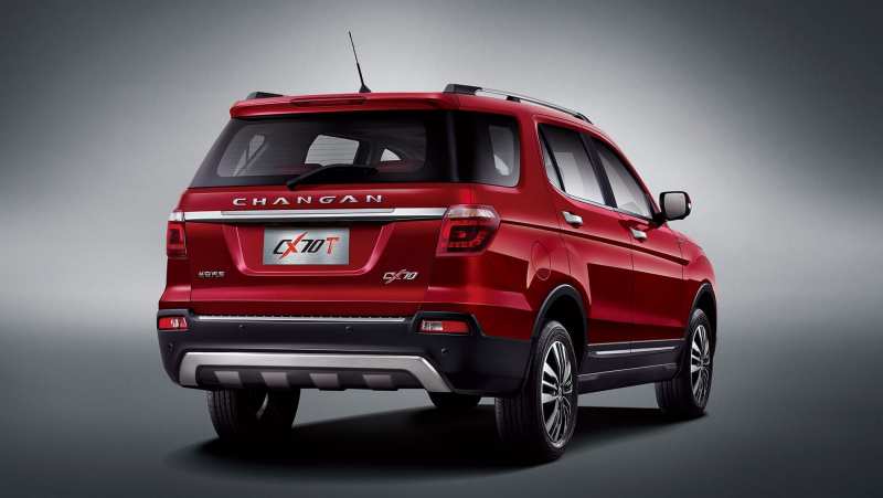 rear view of Changan CX70T