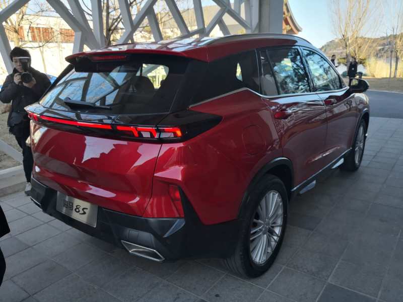 Haima 8S rear view