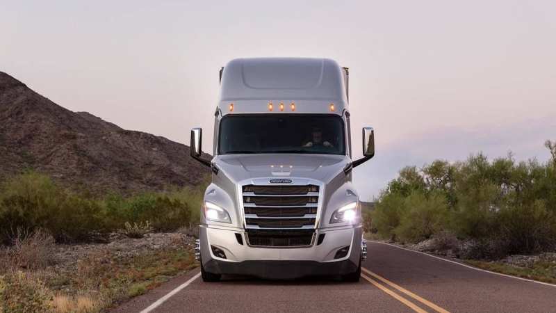 Front view of Freightliner Cascadia