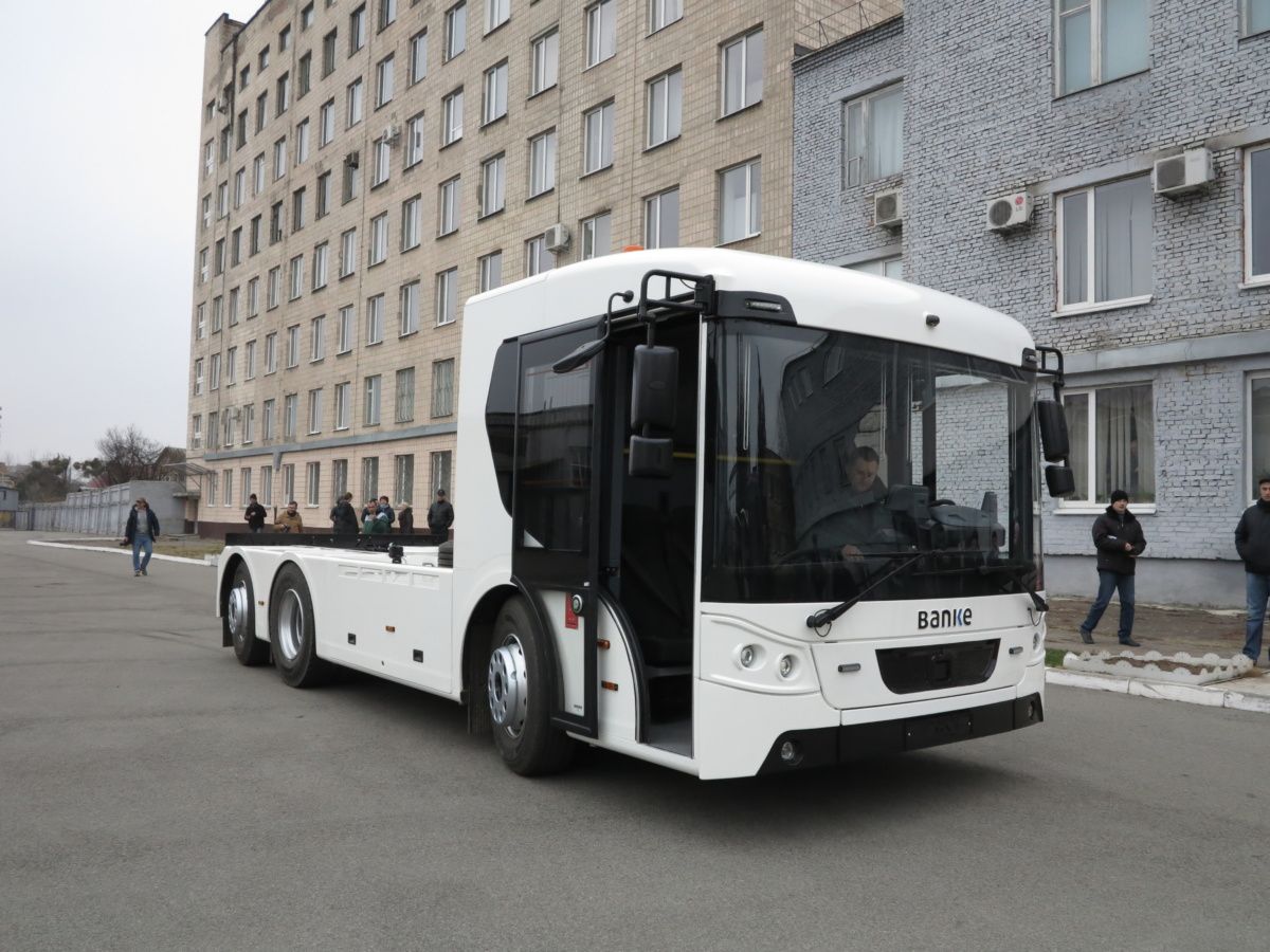 Bogdan presented the first Ukrainian electric truck ERCV27 Banke