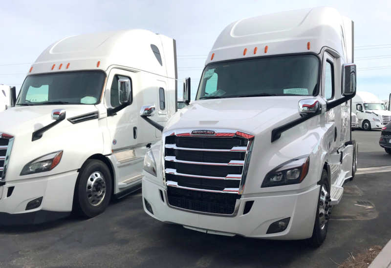 Freightliner Cascadia presents a new step towards a stand-alone truck