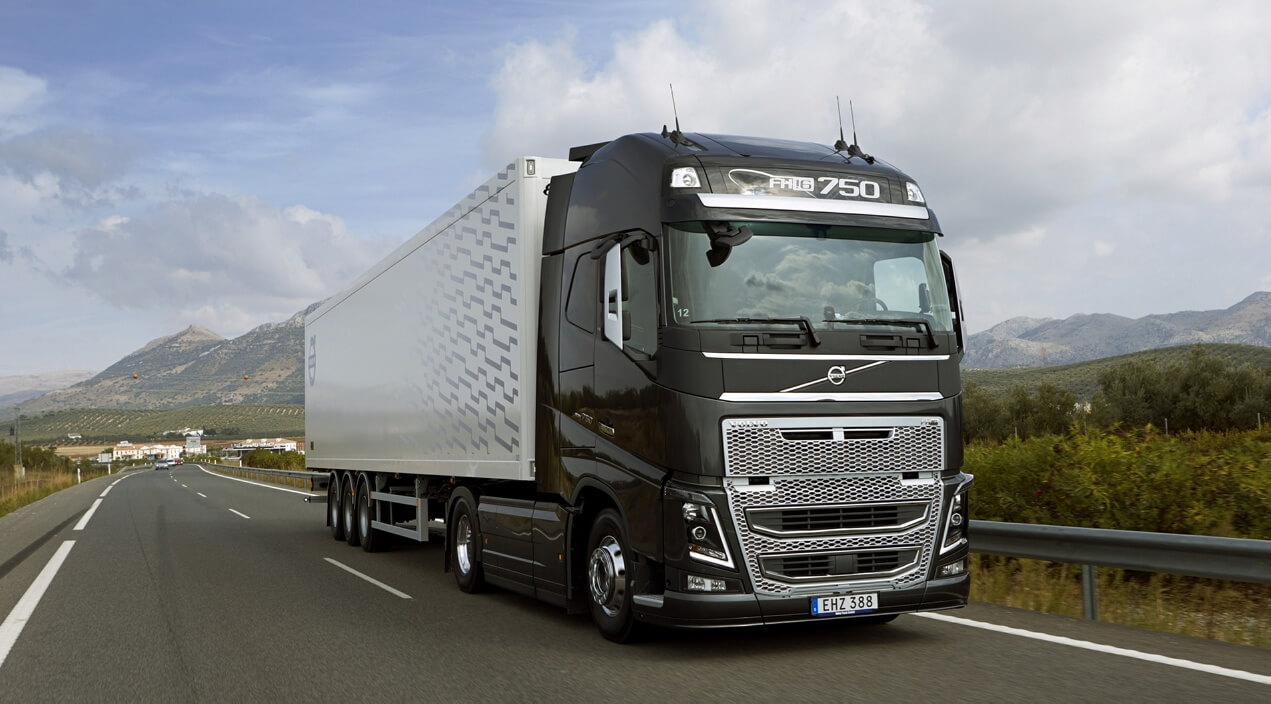  Volvo FH  features overview of all generations photos 