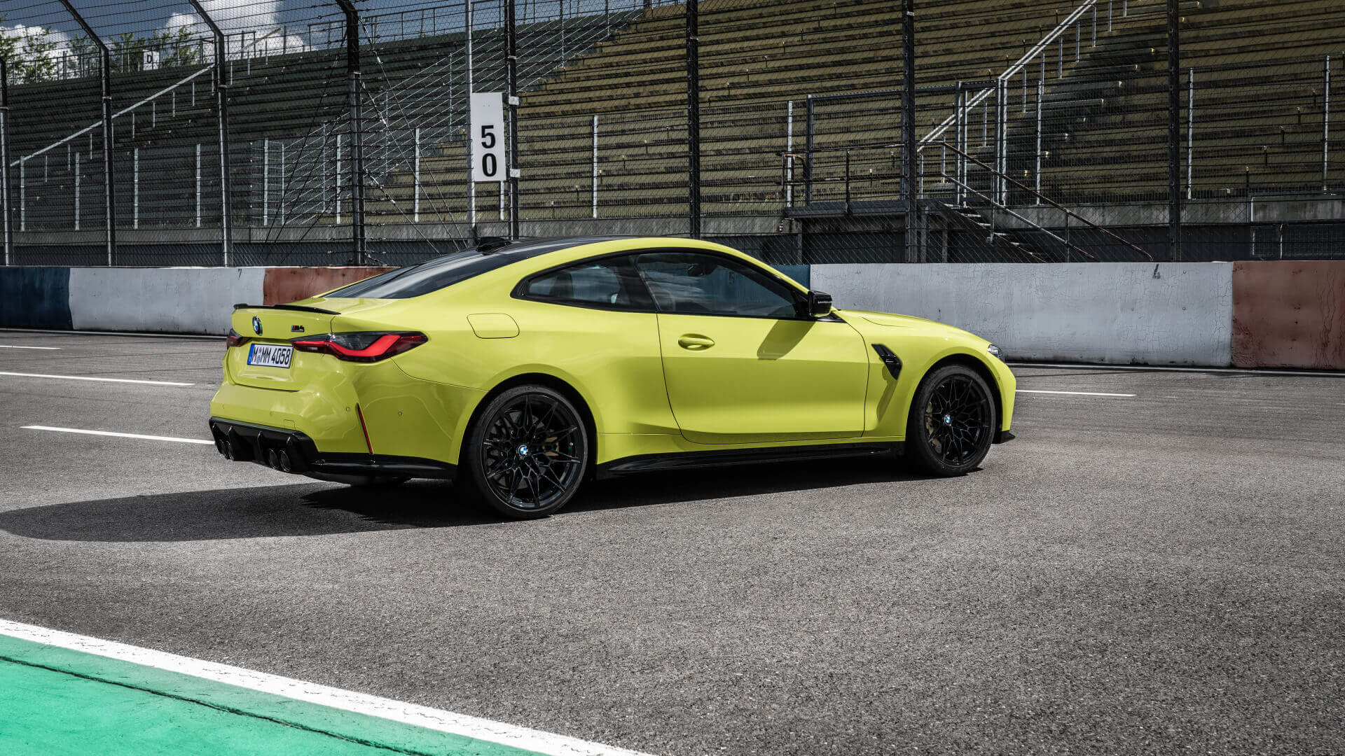 BMW M4 Competition Specifications Photos Video Review BMW M4 Competition Specifications Photos Video Review