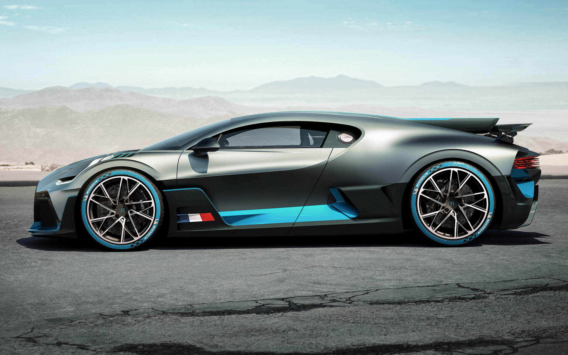 Bugatti Divo Specifications Photo Video Review Bugatti Divo Specifications Photo Video Review