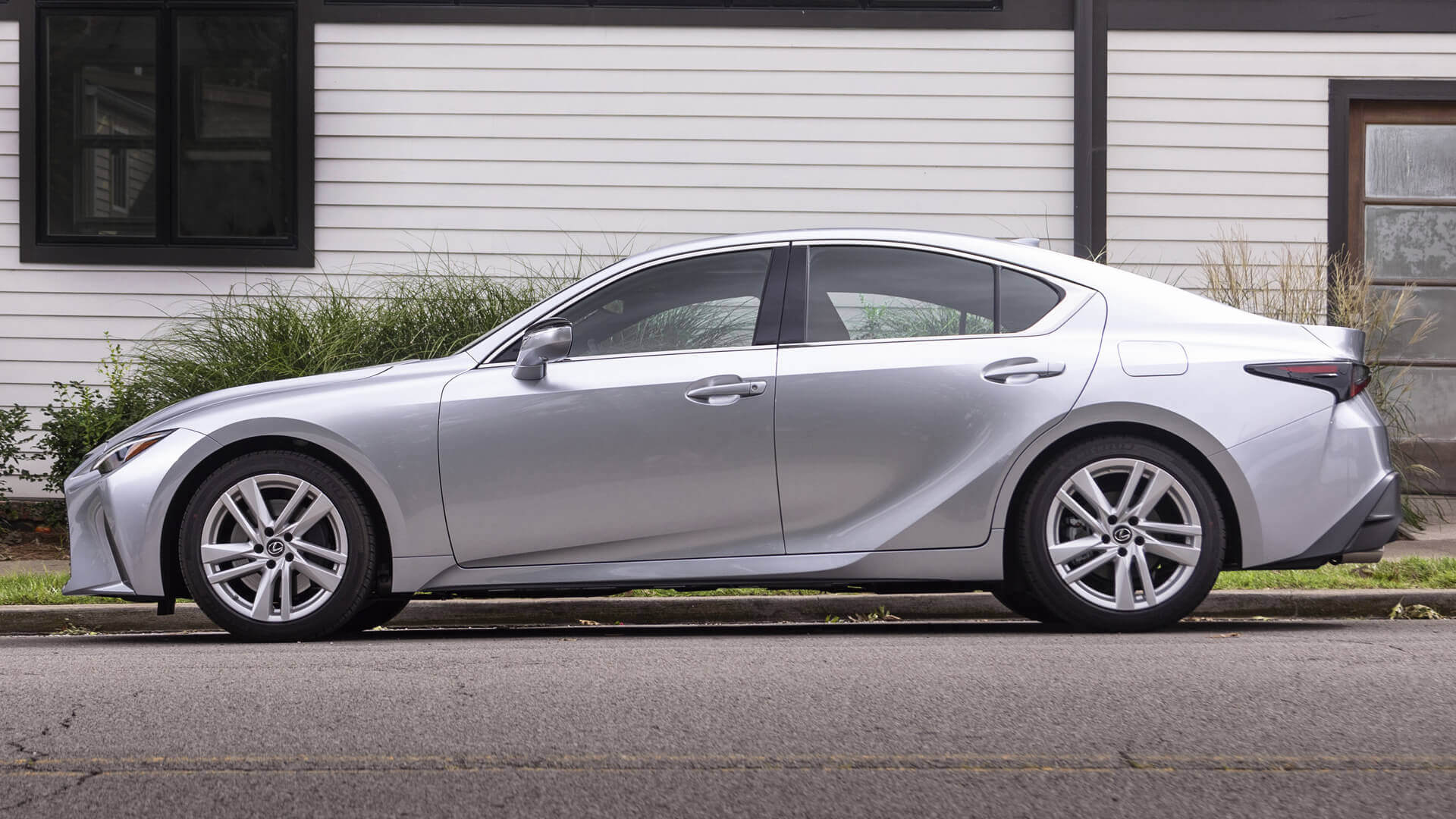 Lexus IS - specifications, options, photos, video, review