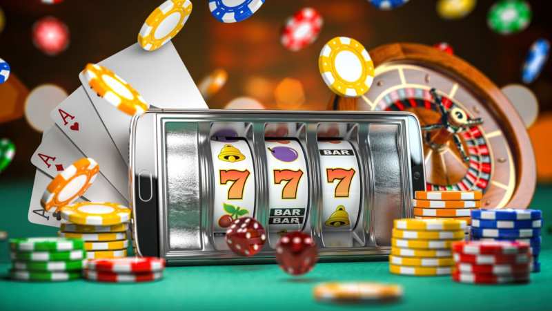 What bonuses do UK online casinos give?