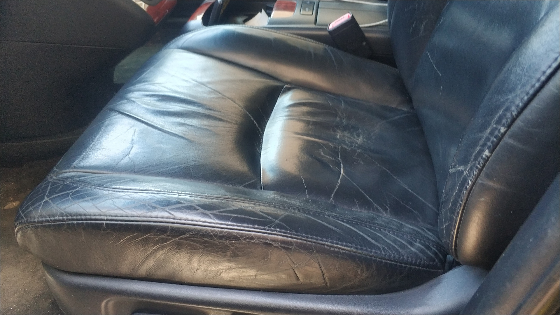 how-to-repair-a-leather-car-seat-yourself