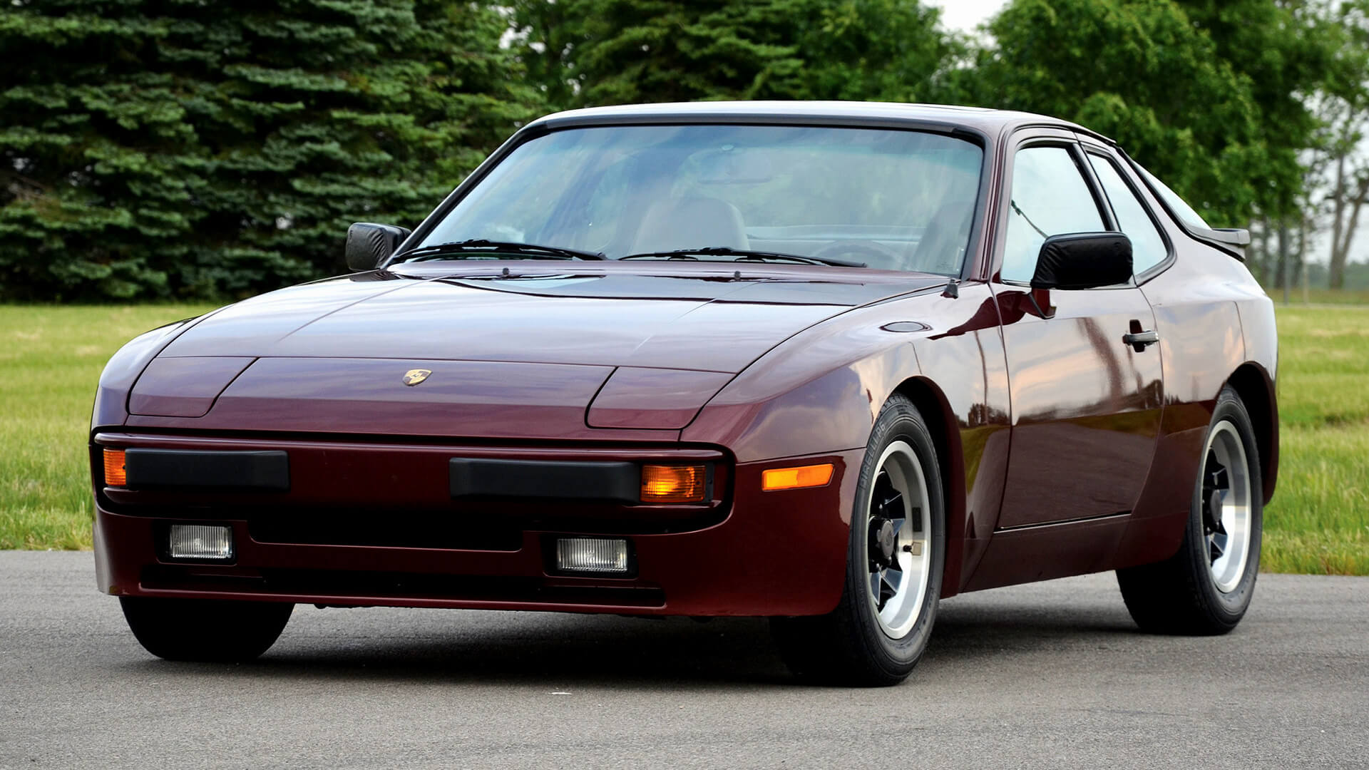 Porsche 944