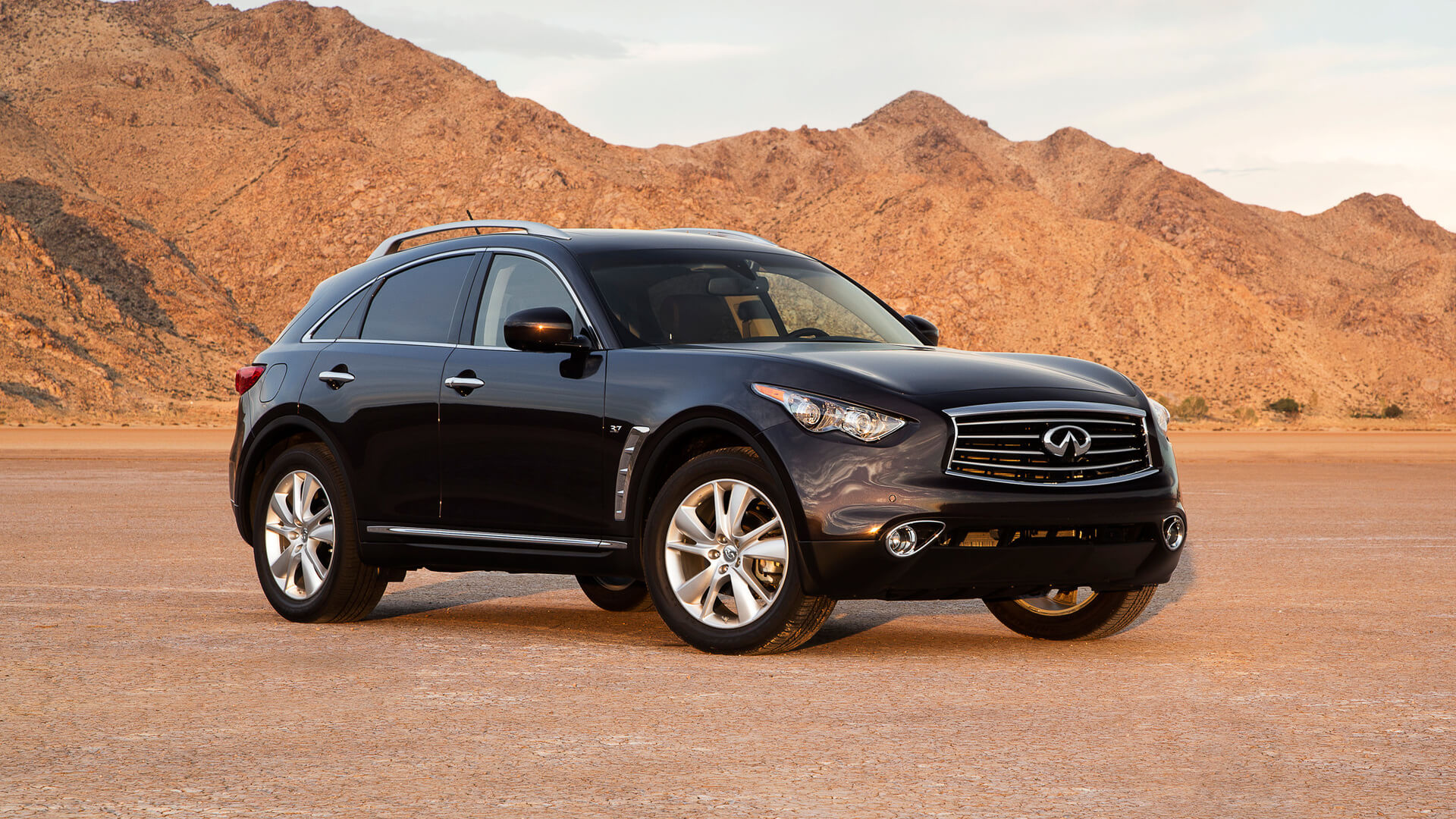 Infiniti QX70 — Specs, Engines and History