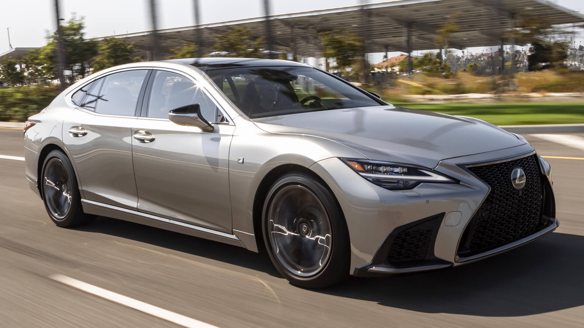 Lexus LS — Generations, Specs and History