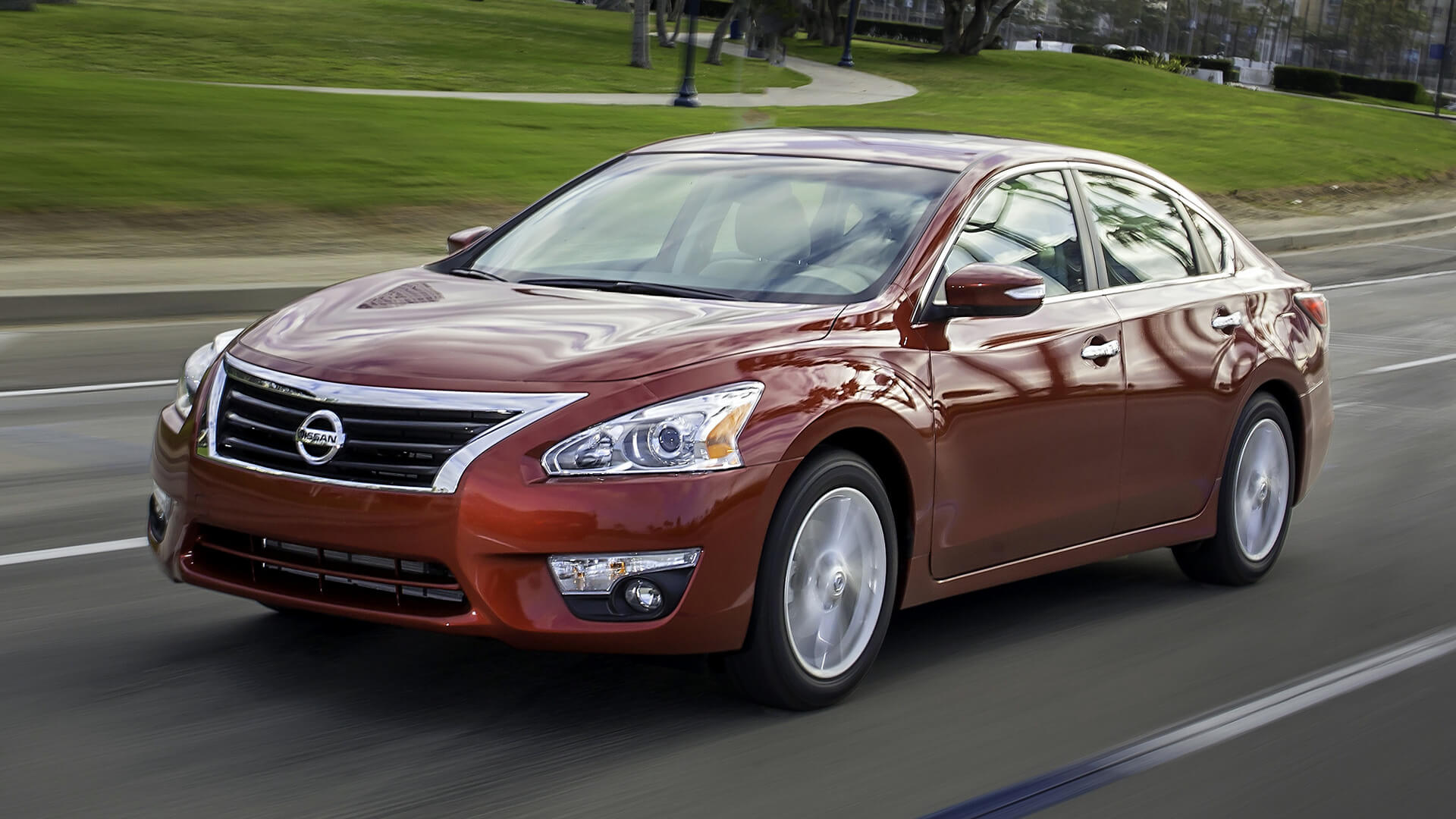 Nissan Teana — Generations, Specs and History