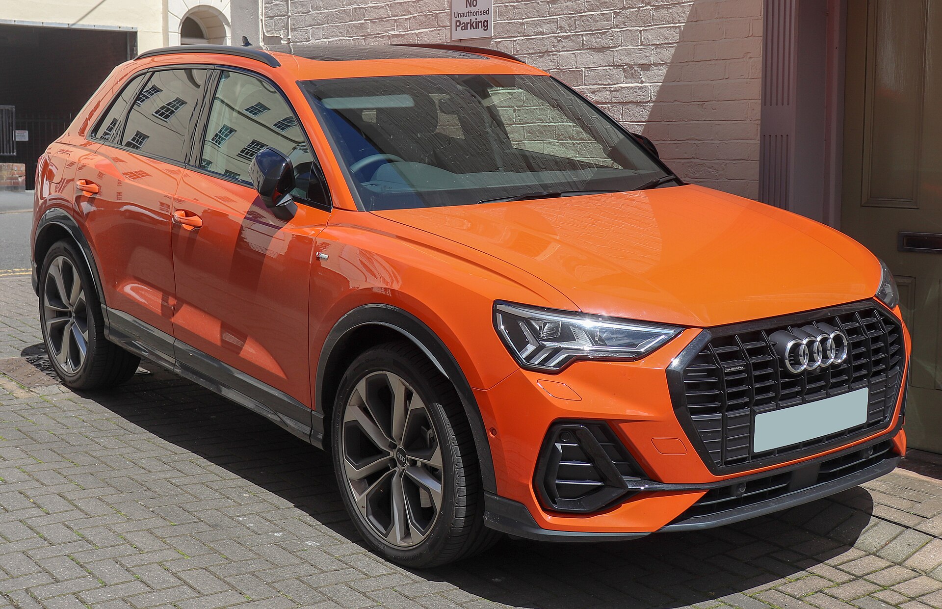 Audi Q3 F3