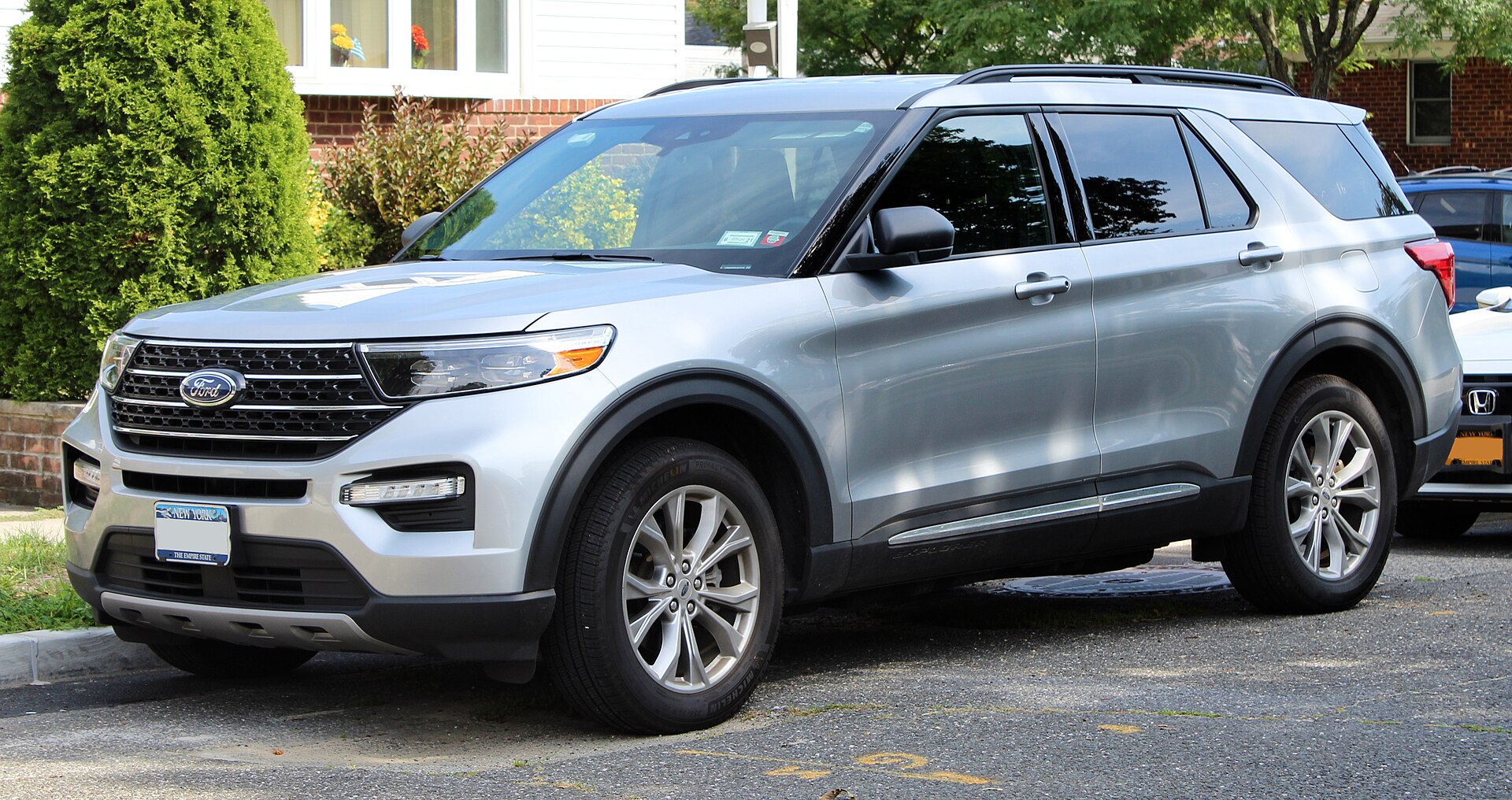 Ford Explorer VI