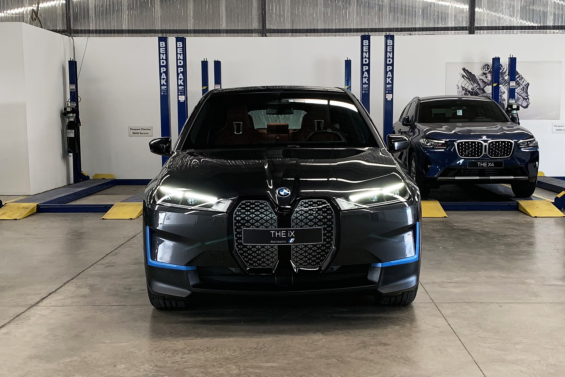 BMW iX I20