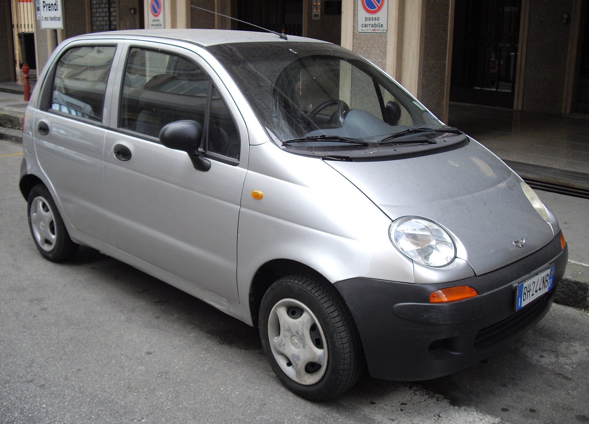 Photo: Corvettec6r / Wikimedia Commons, Public domain