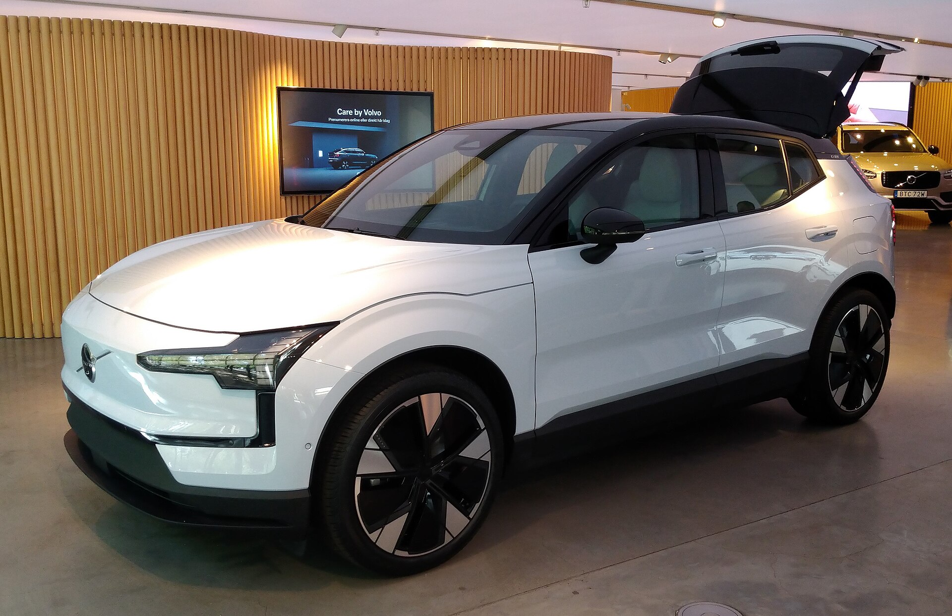 Volvo EX30 I