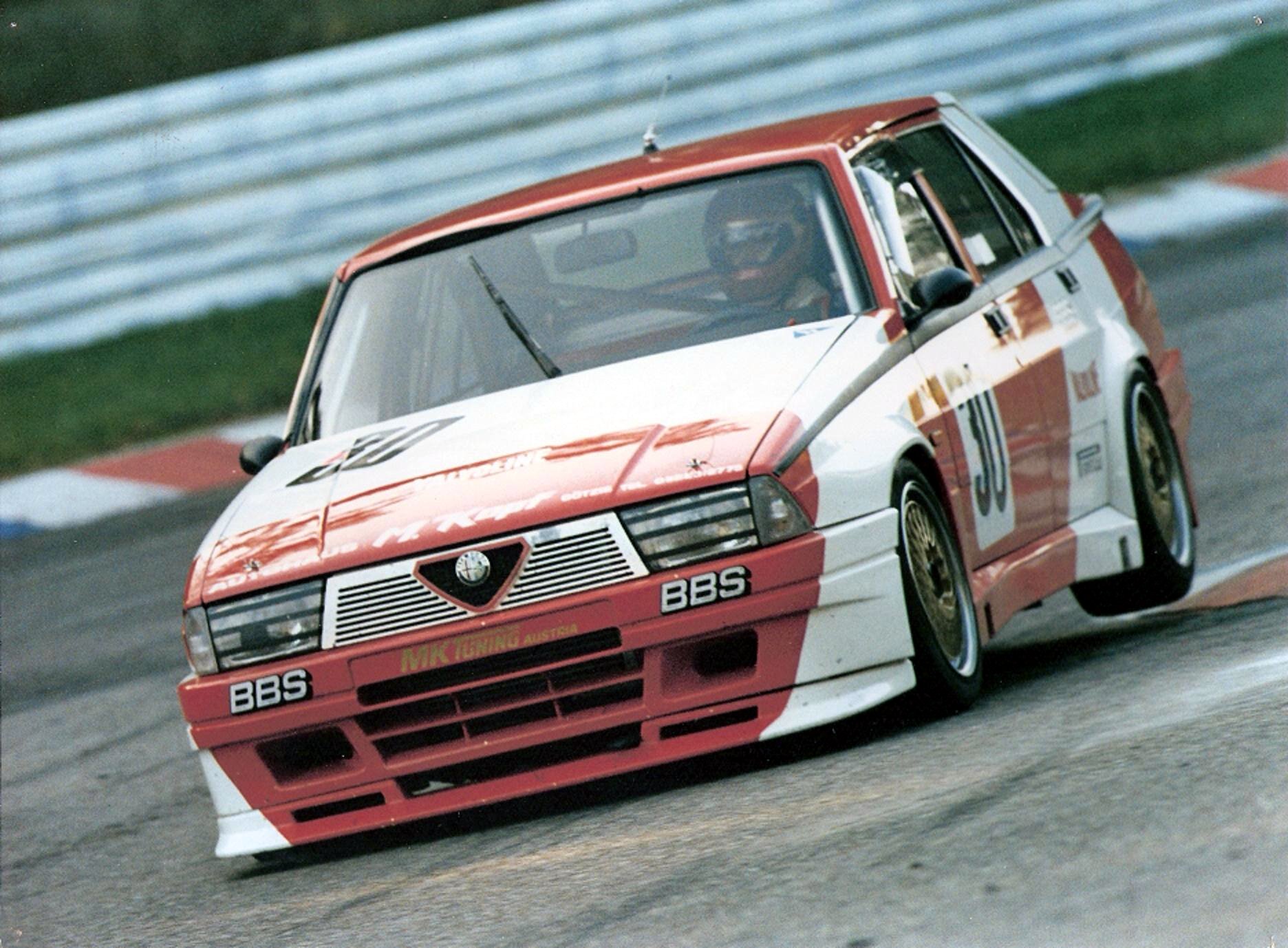 Alfa Romeo 75 Turbo saloon