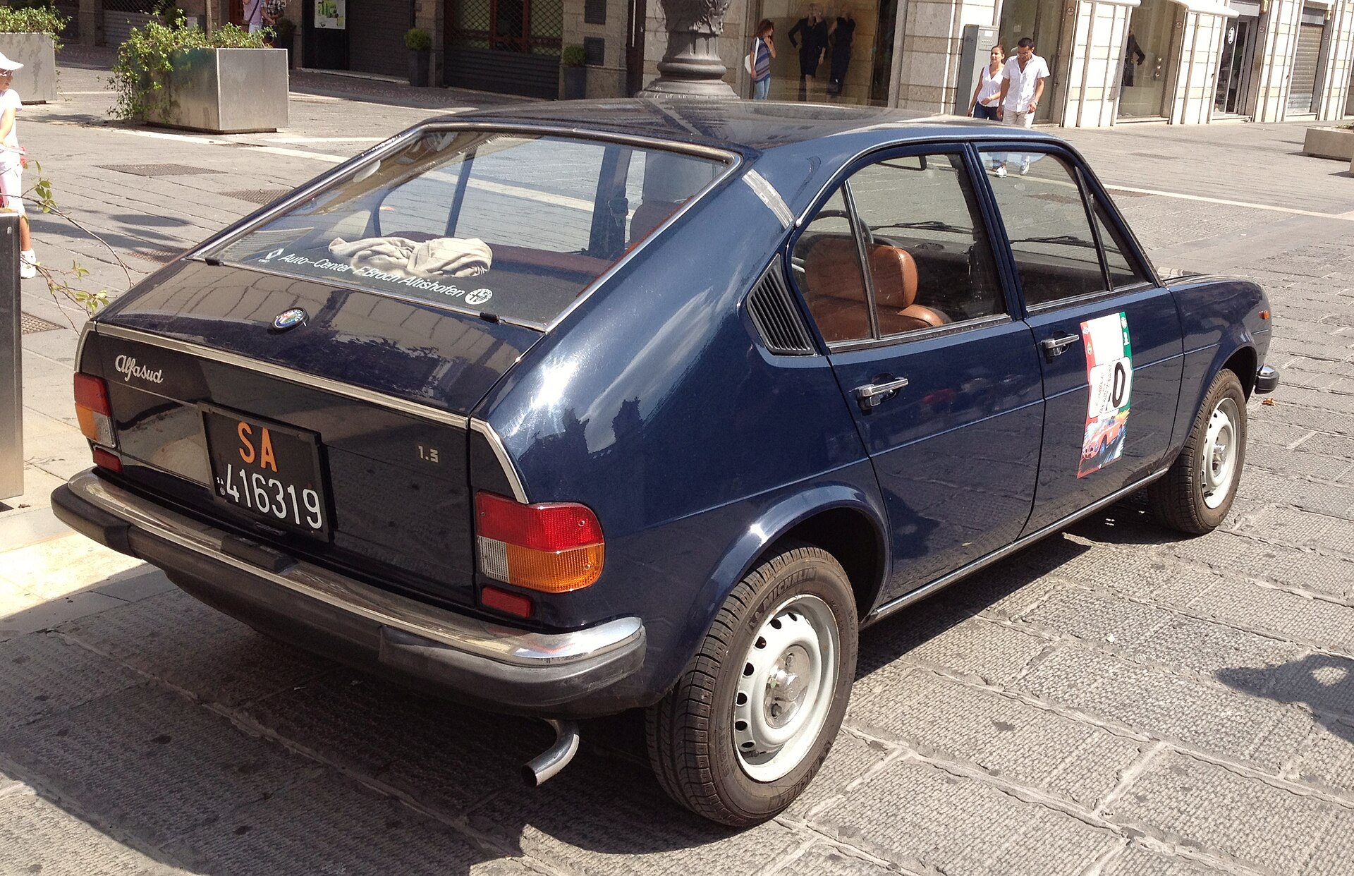 Rear view of a five-door Alfa Romeo Alfasud