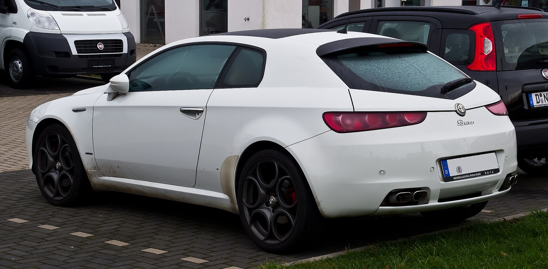 Alfa Romeo Brera coupé, rear view