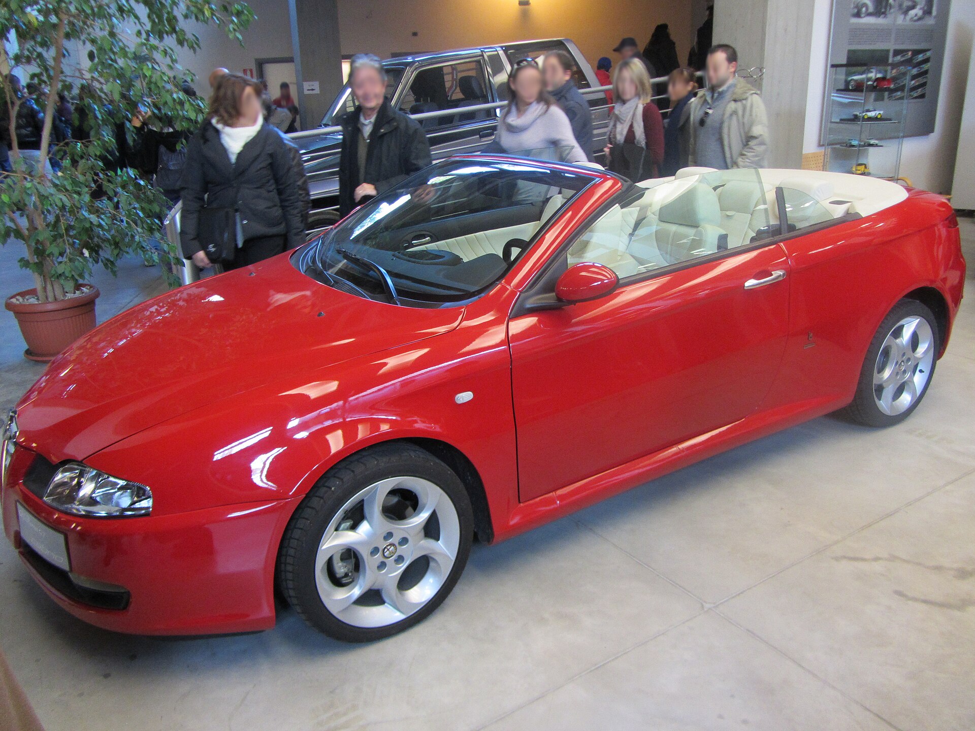 Alfa Romeo GT Cabrio concept by Bertone