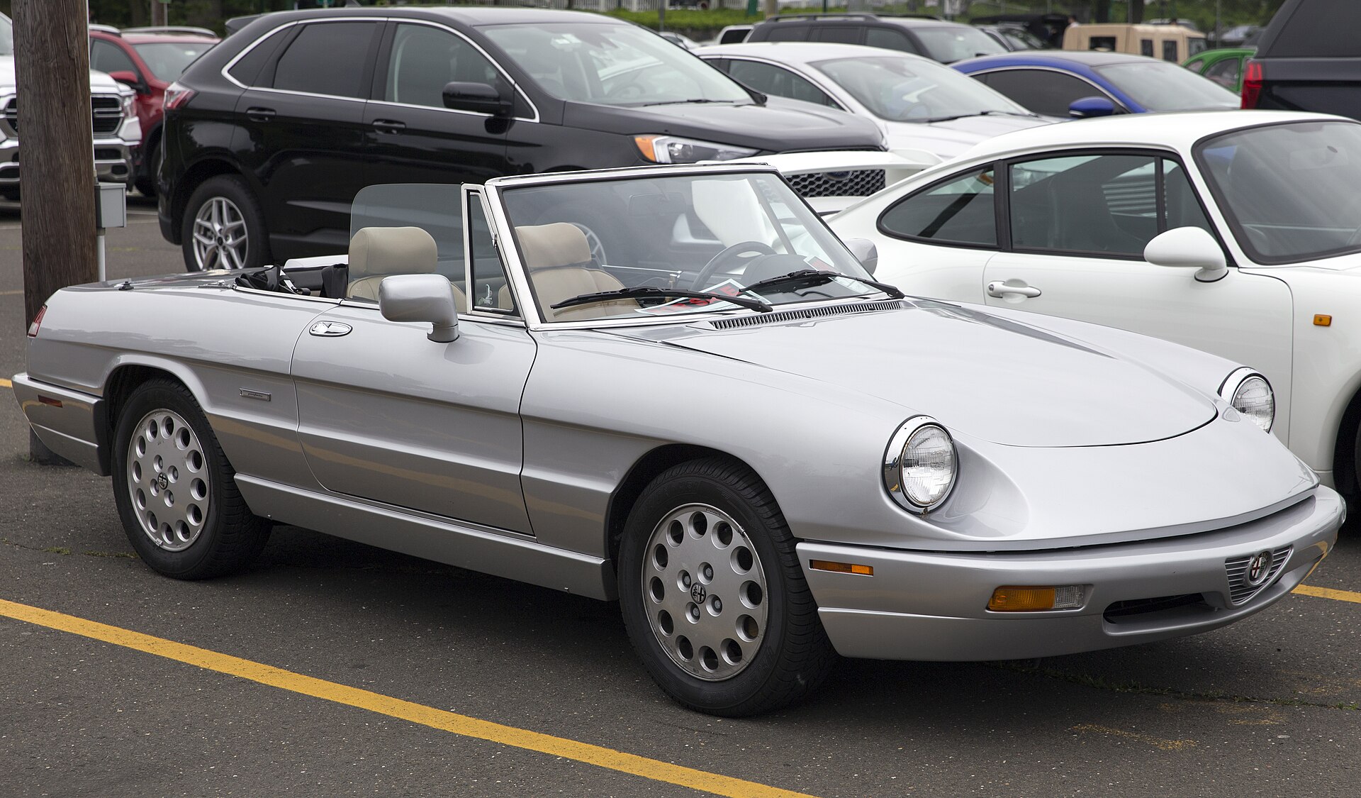 Silver Alfa Romeo Spider Series 4 of 1991