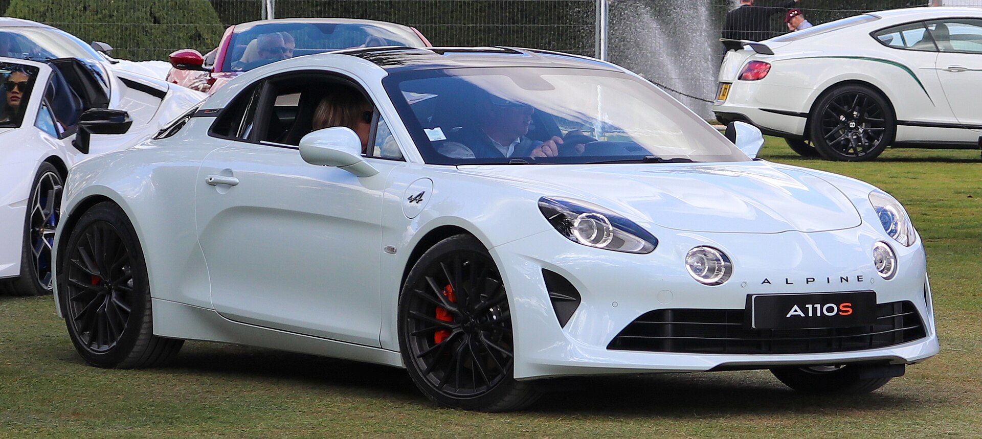 Alpine A110 S coupé, side view
