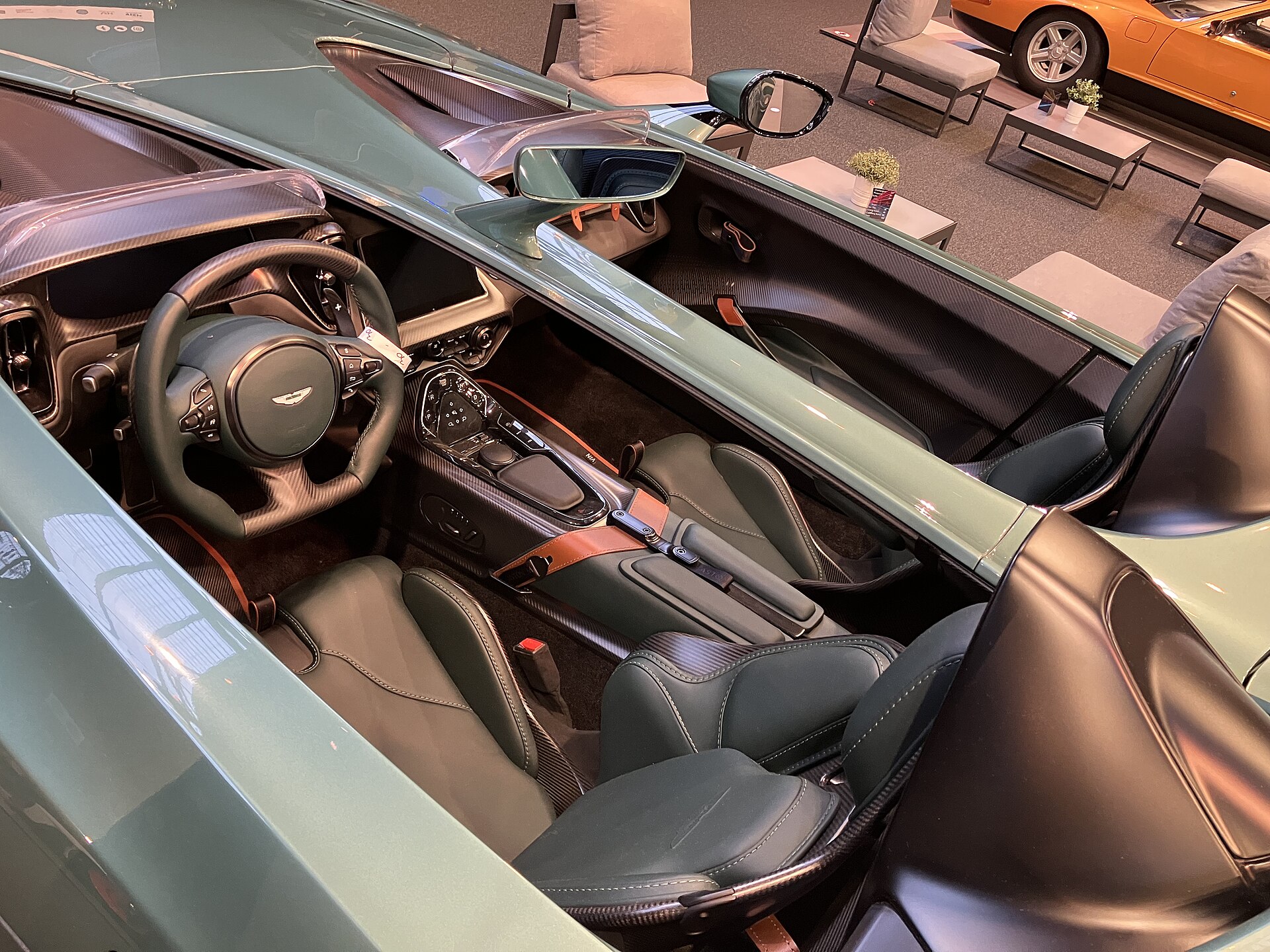 Aston Martin V12 Speedster interior and twin cockpit
