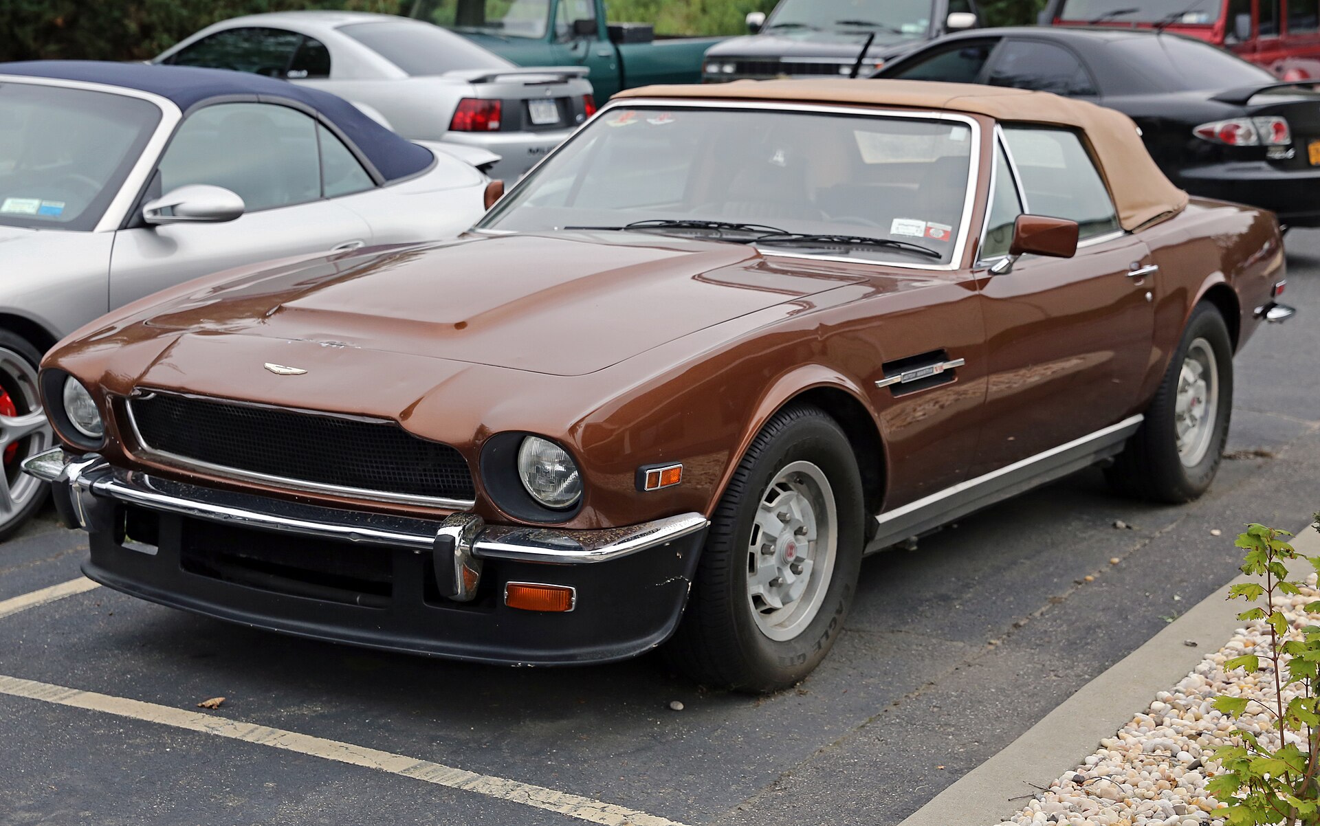 1979 Aston Martin V8 Volante, front view
