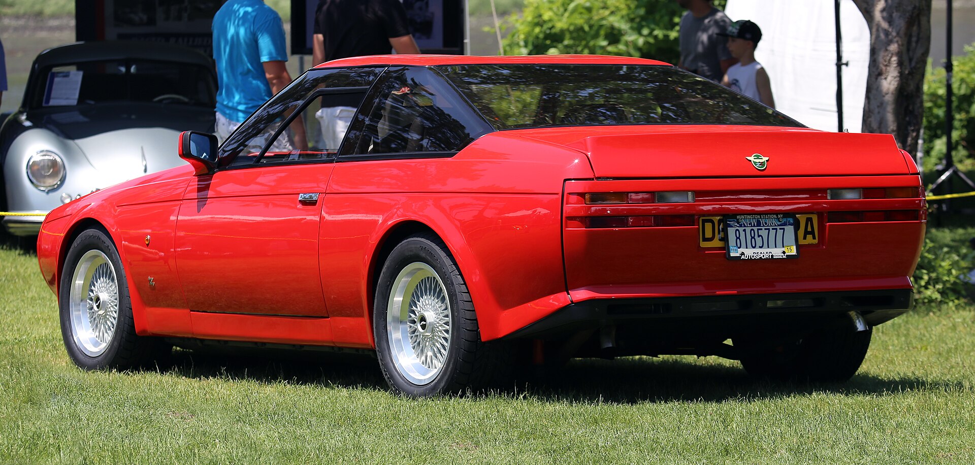 Aston Martin V8 Vantage Zagato, rear view