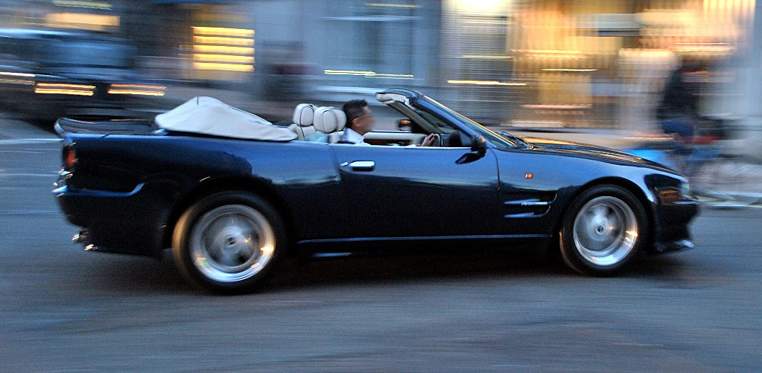 Aston Martin Vantage Volante convertible