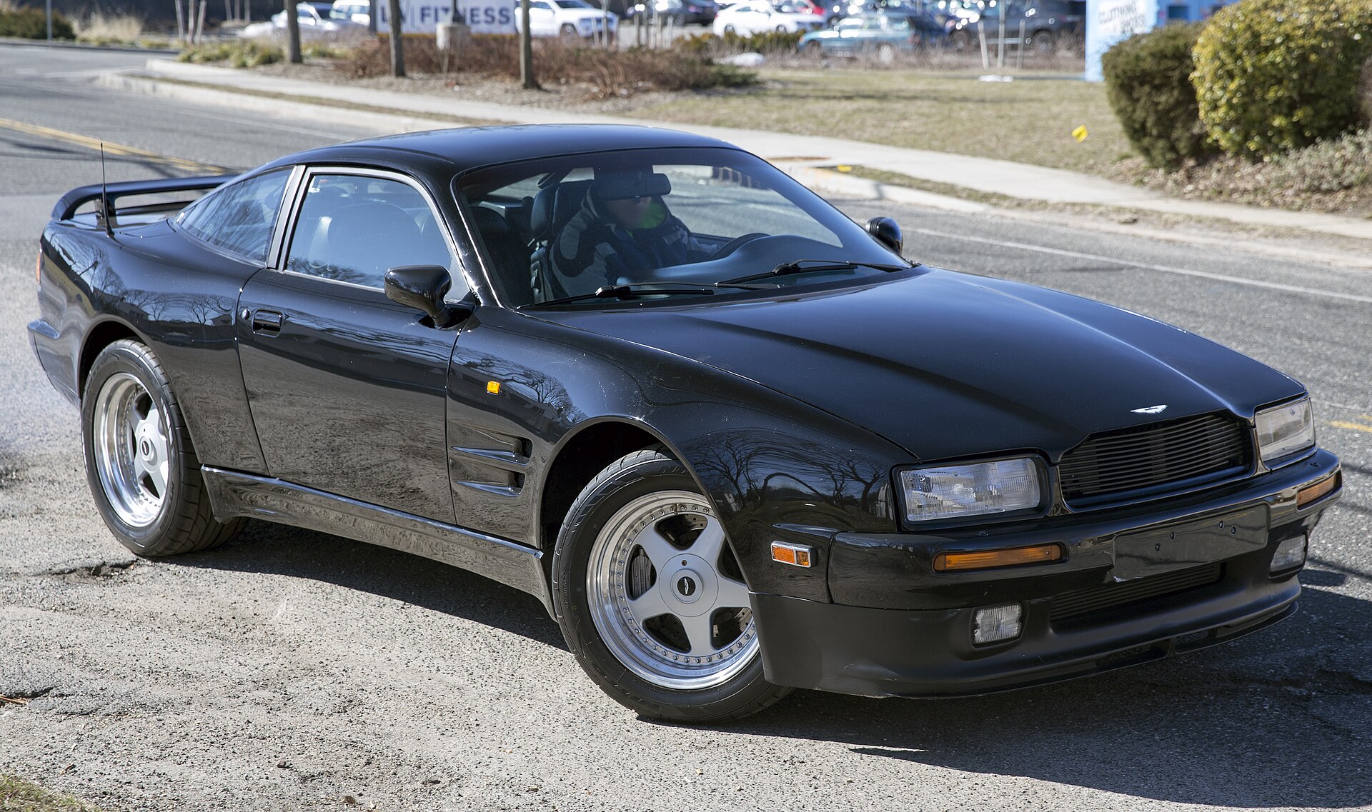 Black Aston Martin Virage 6.3 Widebody