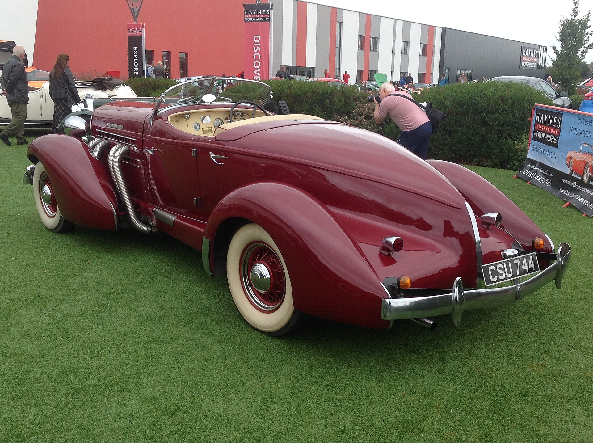 Auburn 851 Speedster boat tail
