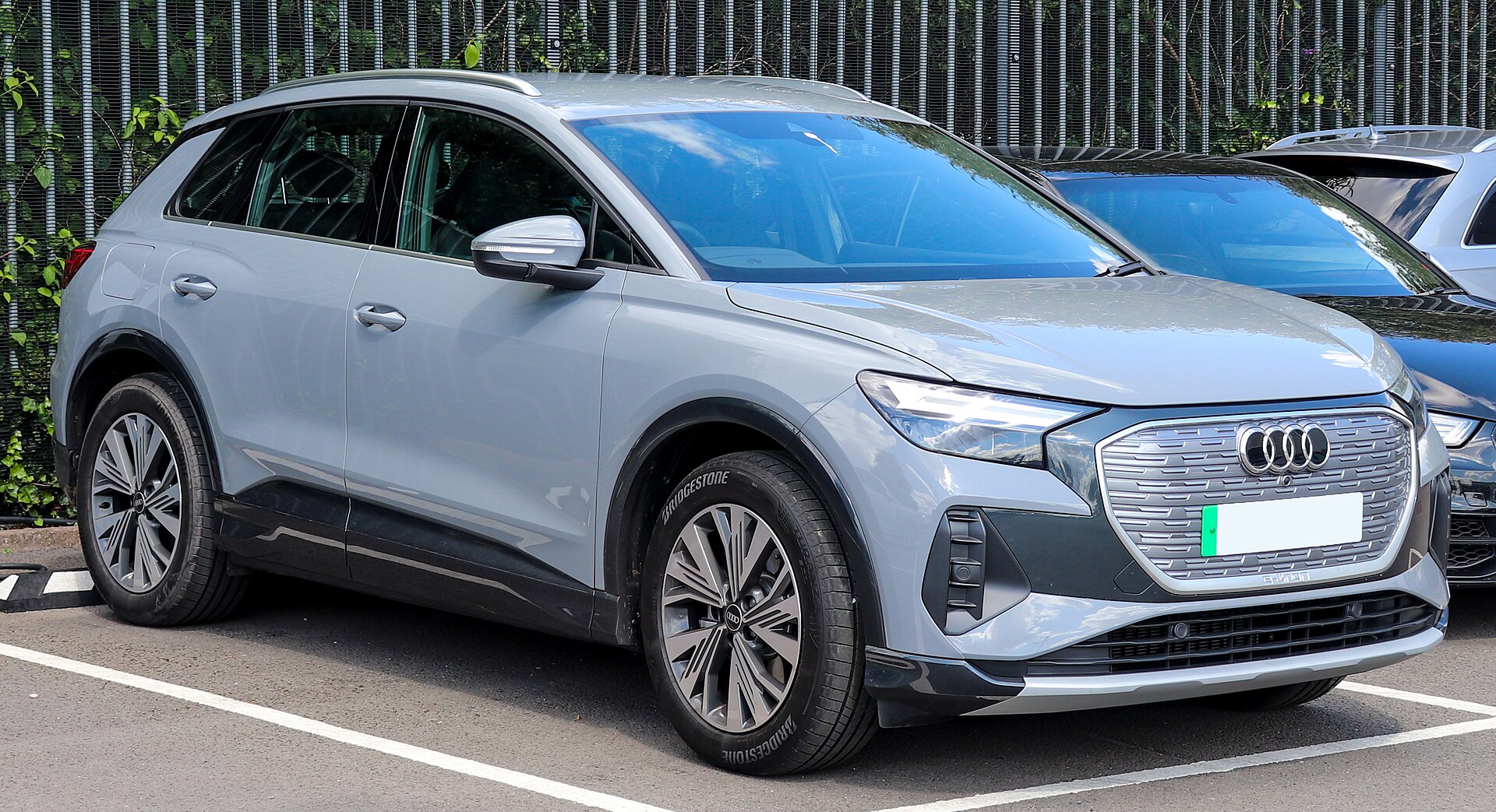 Audi Q4 35 e-tron, front three-quarter view