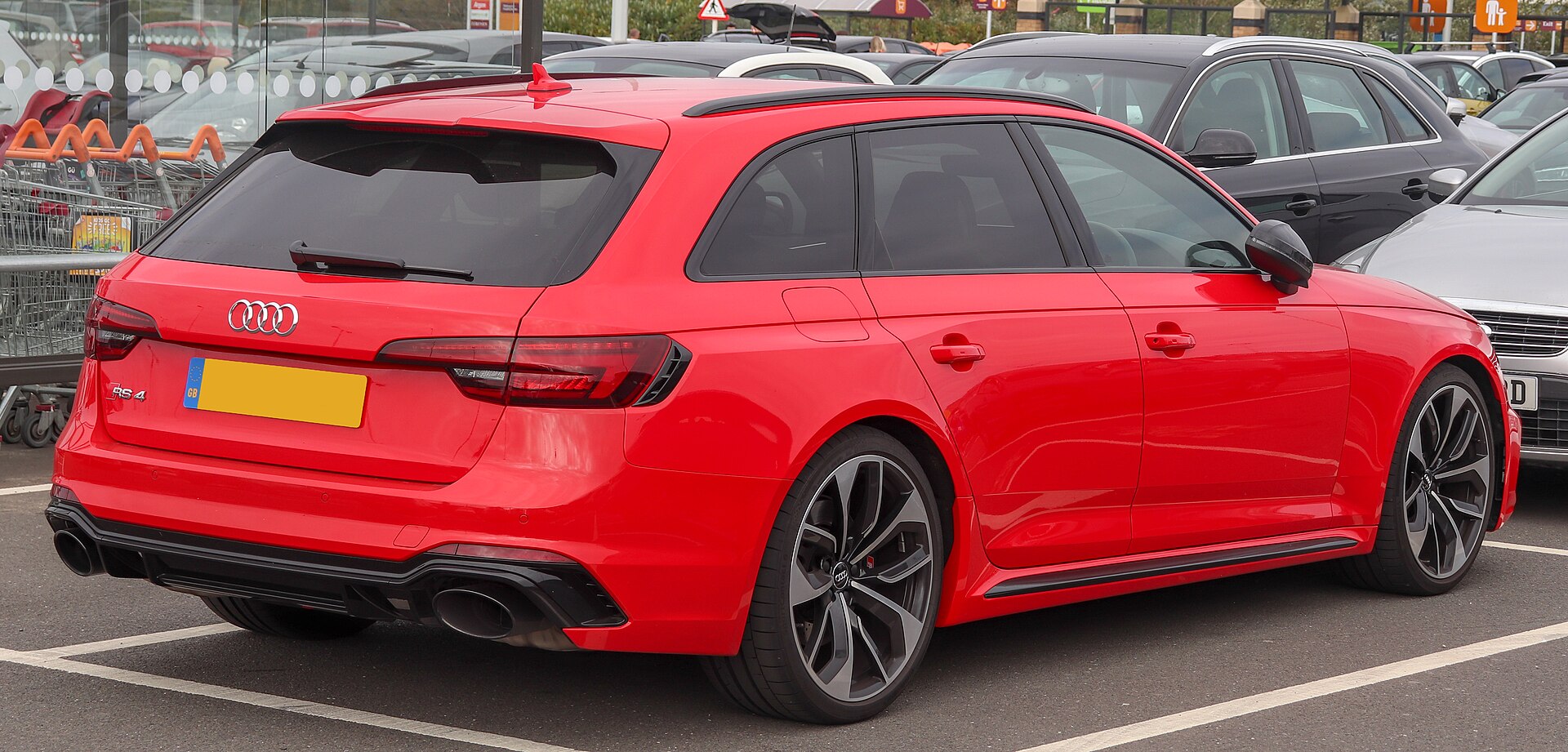 Audi RS4 B9 Avant, rear view