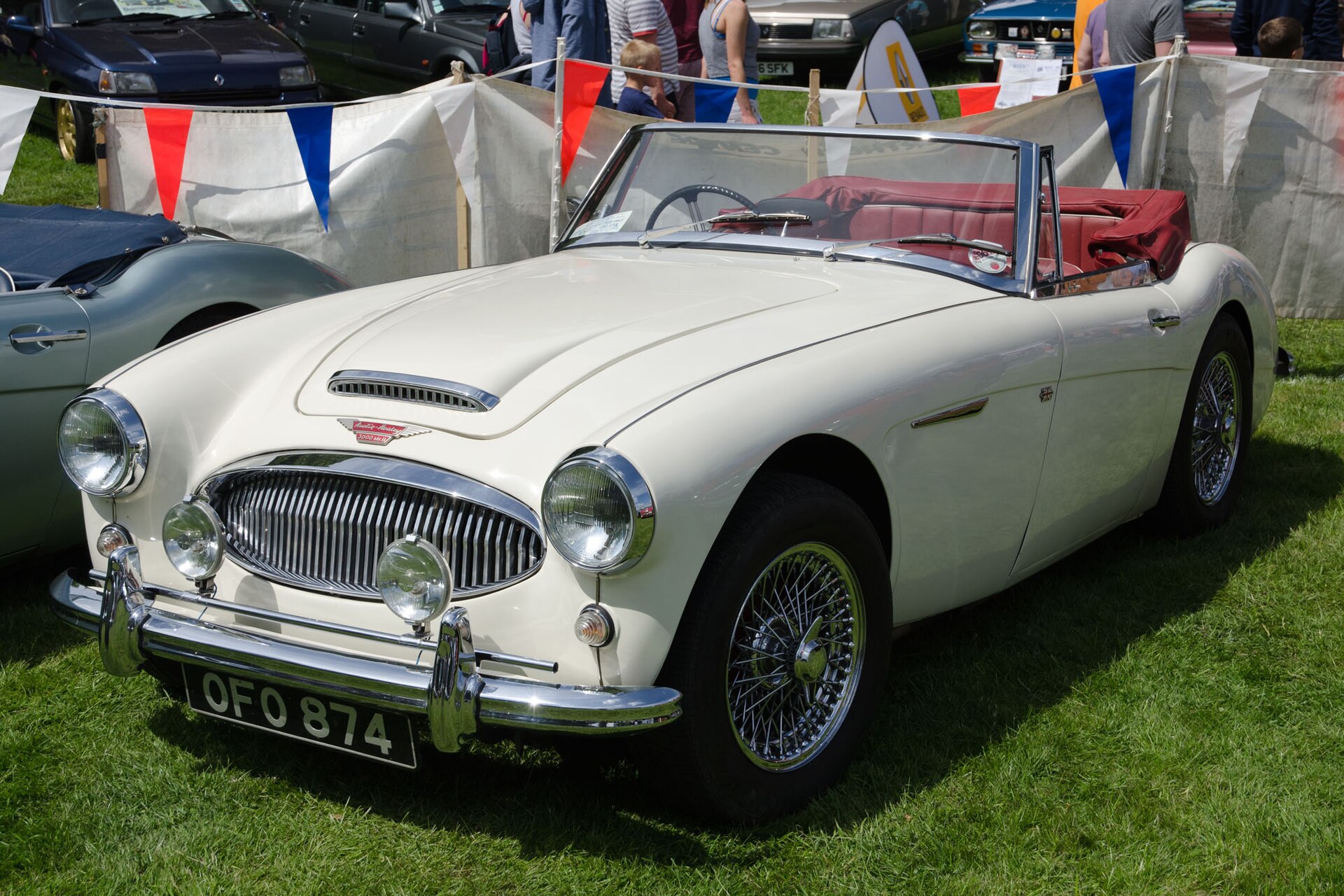 Austin-Healey 3000 Mk II, side view