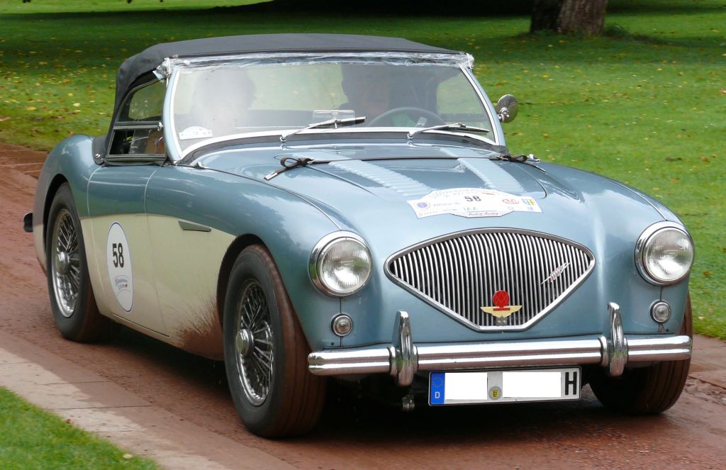 Austin-Healey 100 BN2 roadster, front right view
