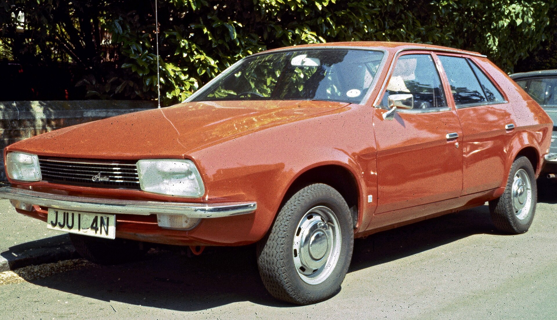 Austin 1800 saloon