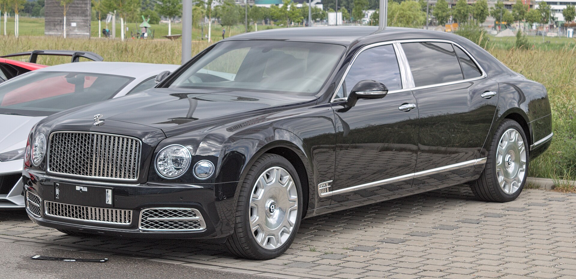 Bentley Mulsanne Extended Wheelbase saloon