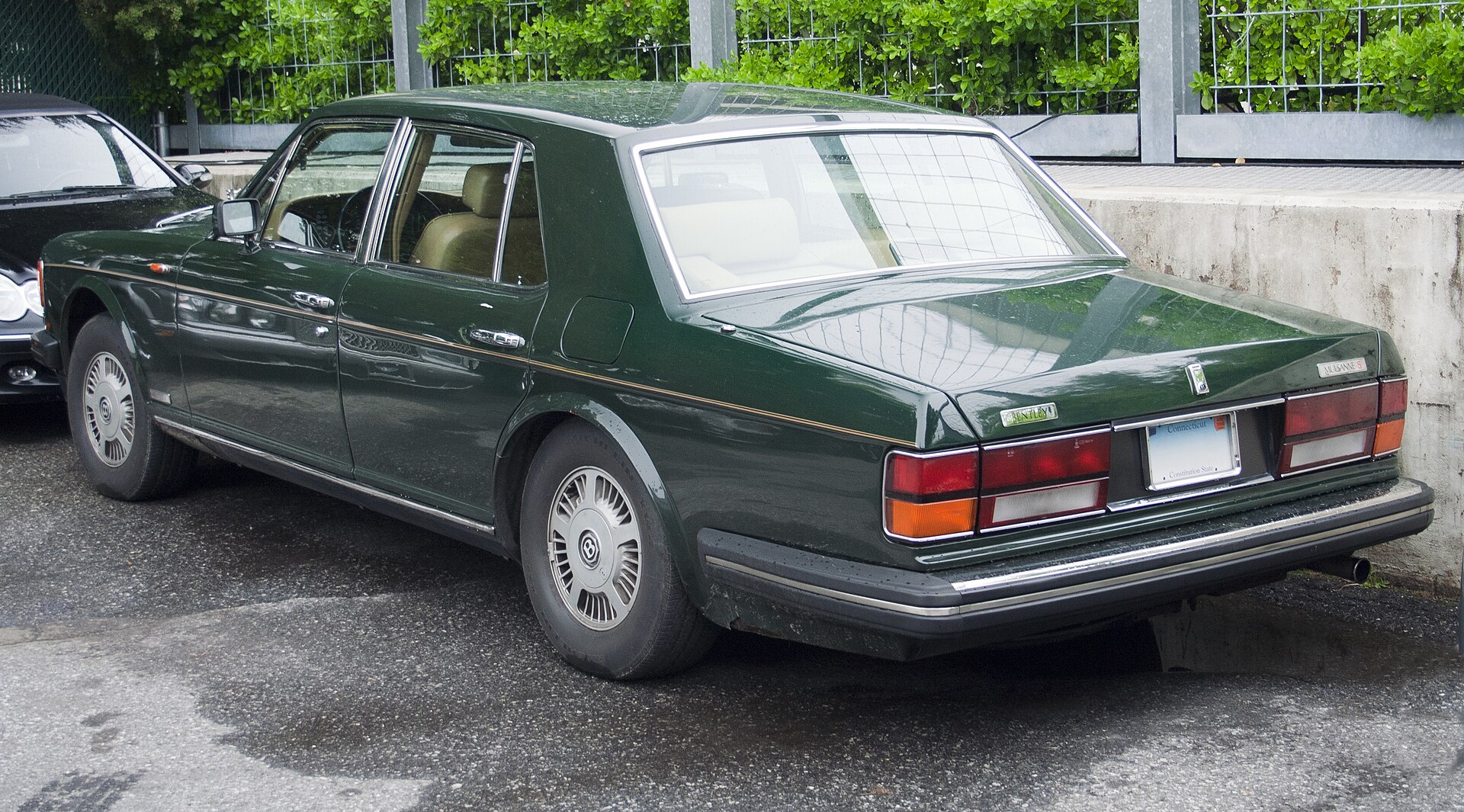 Green Bentley Mulsanne S