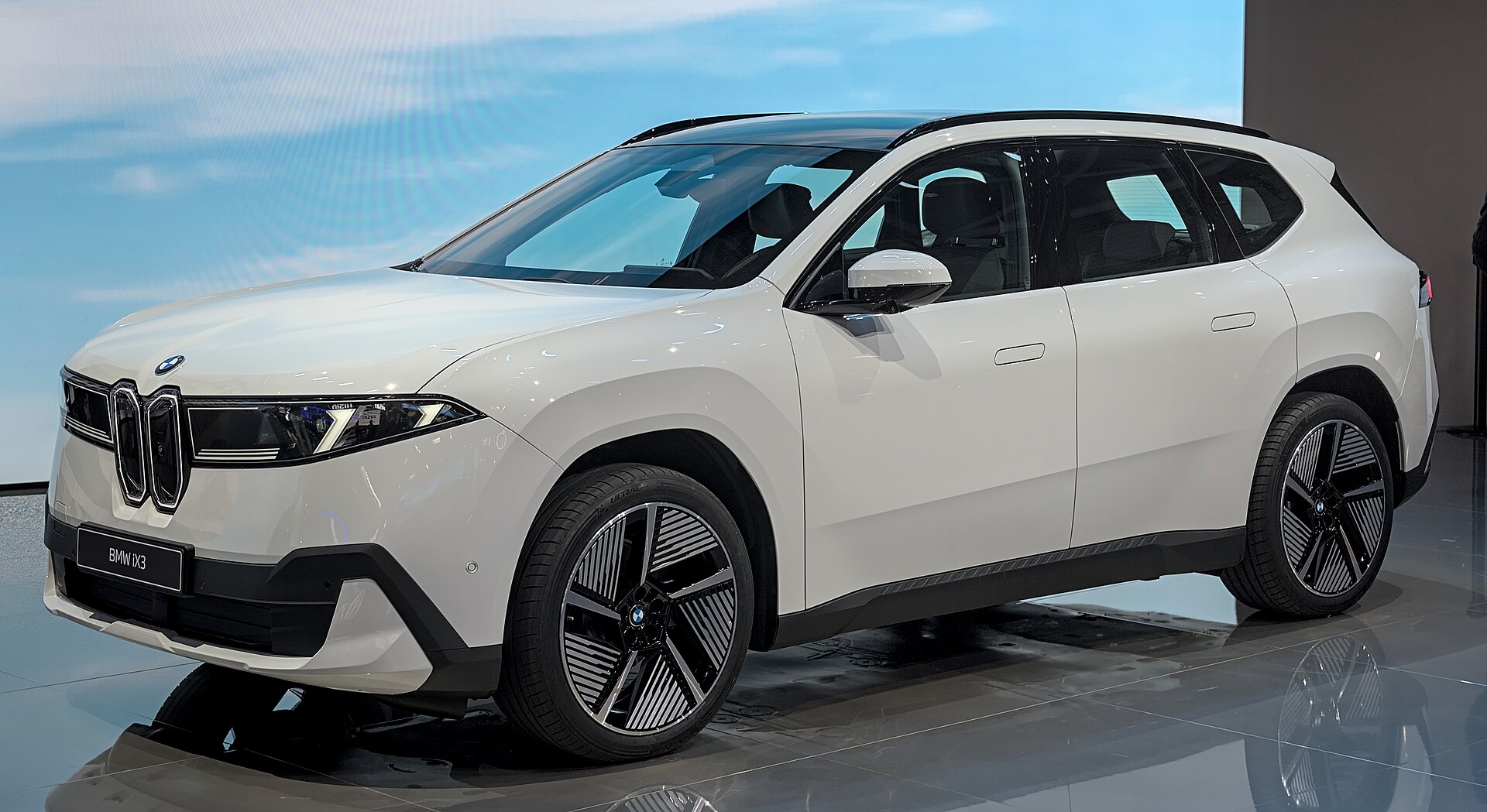 BMW iX3 NA5, exterior view at IAA 2025