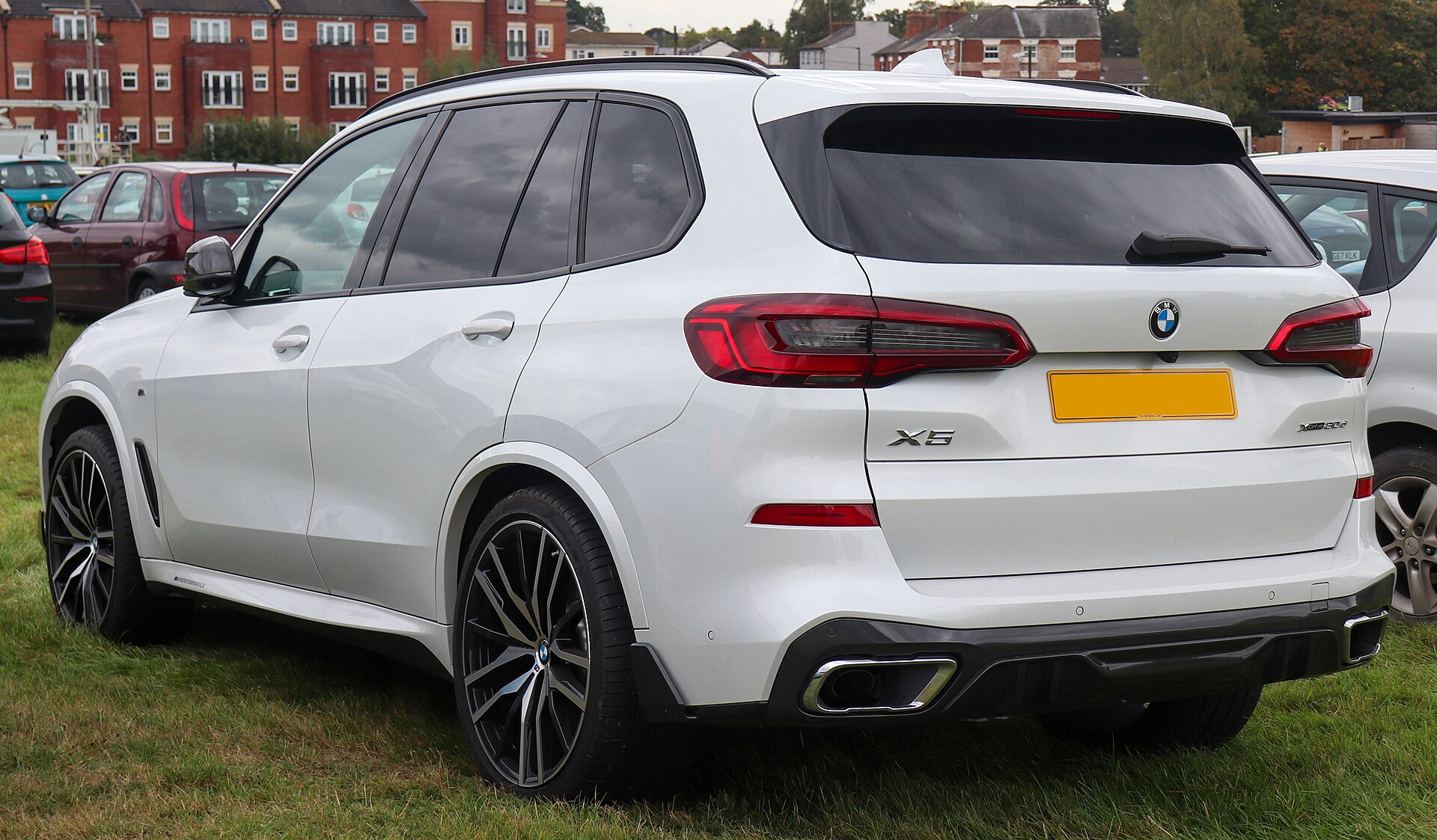 BMW X5 G05, rear three-quarter view