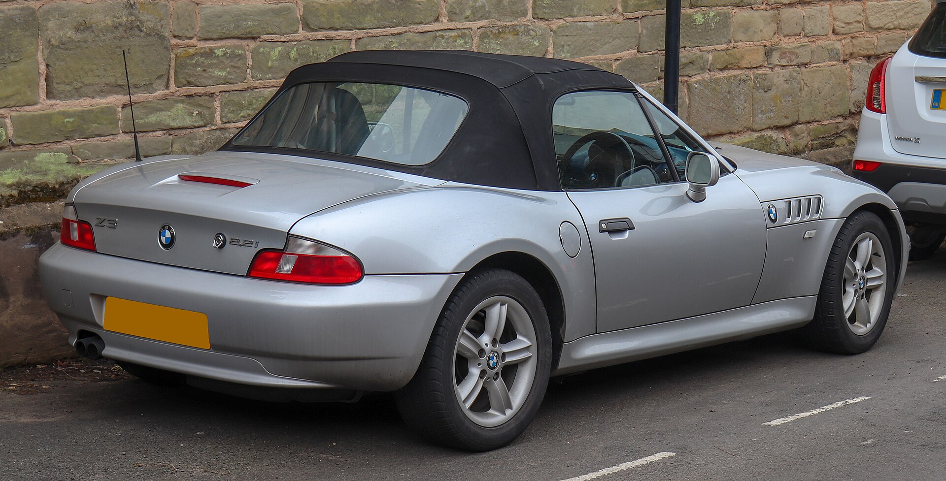 BMW Z3 roadster after the 1999 facelift, rear view