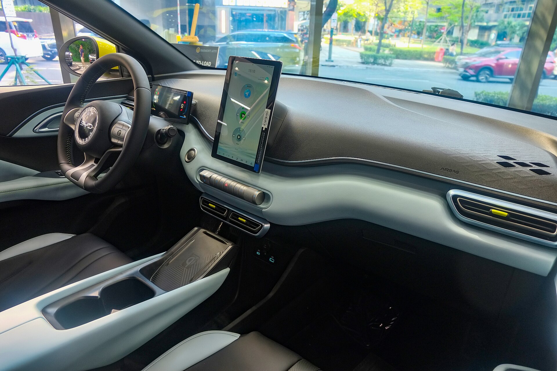 Dashboard and touchscreen of the BYD Seagull